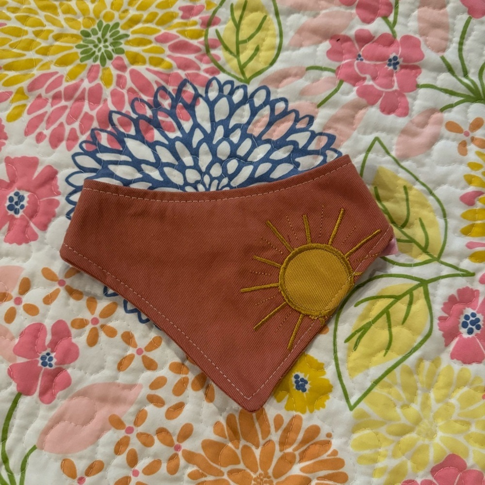 New sun dog bandana snap on 13 in